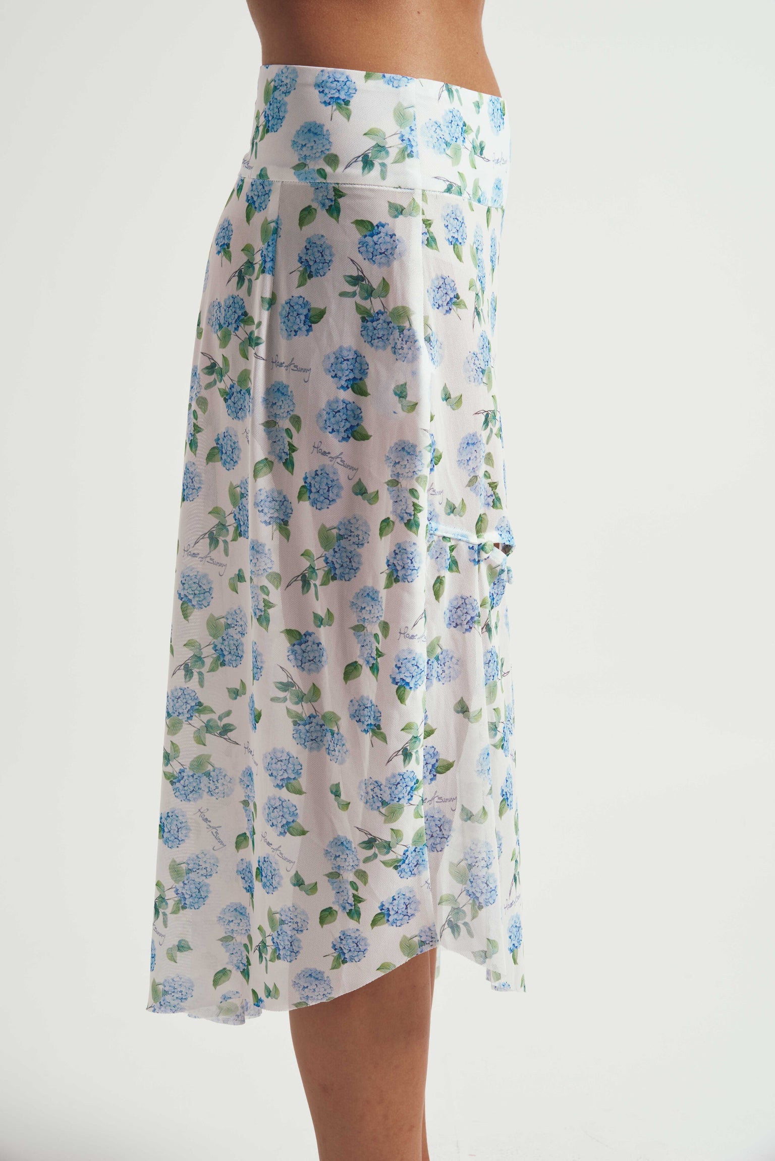 Hydrangea Asymmetric Mesh Skirt