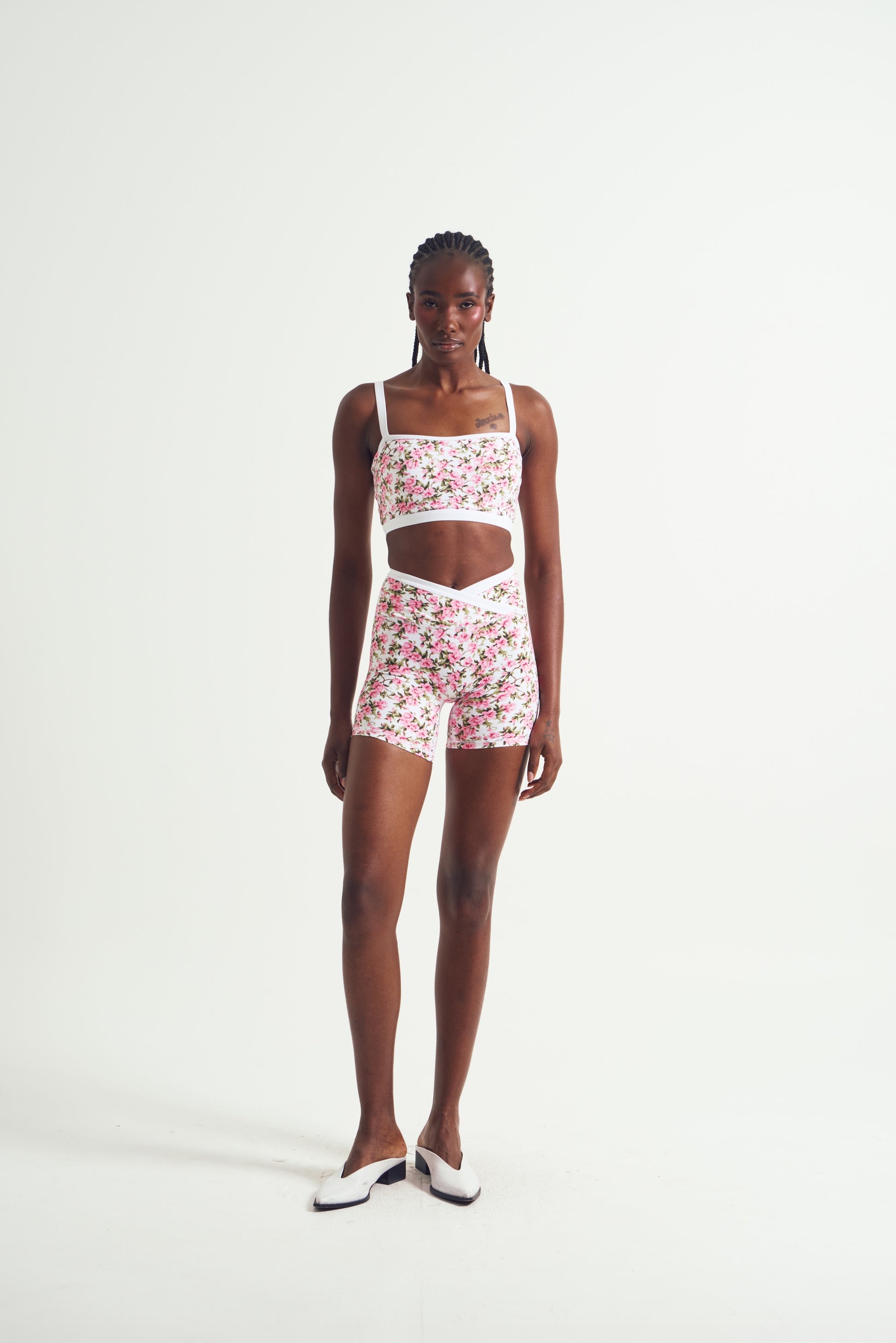 Luxe Balance Crossover Short